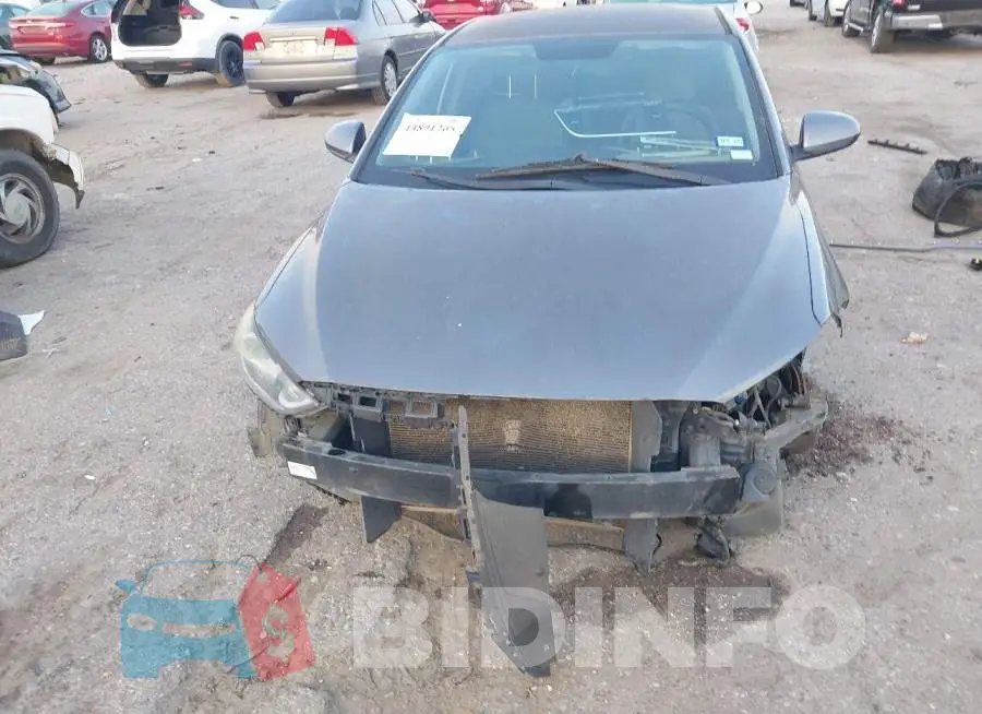 5NPD84LF1JH293817 Photo# 10