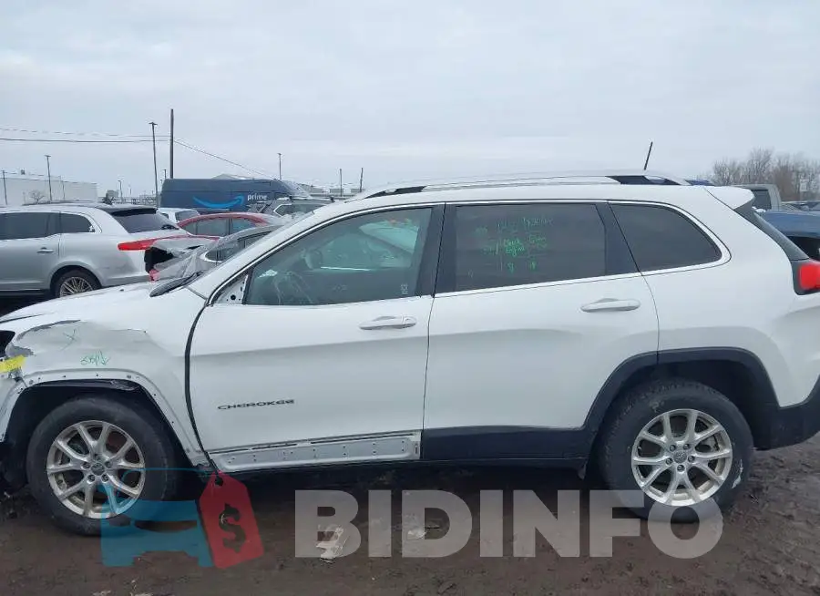 1C4PJMCB6HW588317 Photo# 15