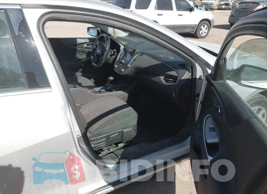 1G1ZD5ST3LF107747 Photo# 5