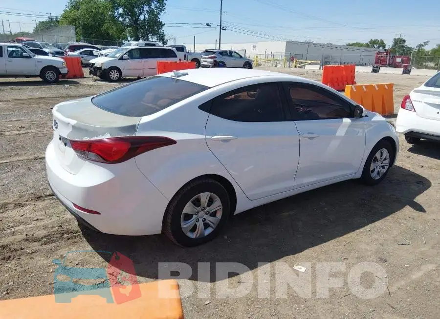 5NPDH4AE3GH752235 Photo# 4