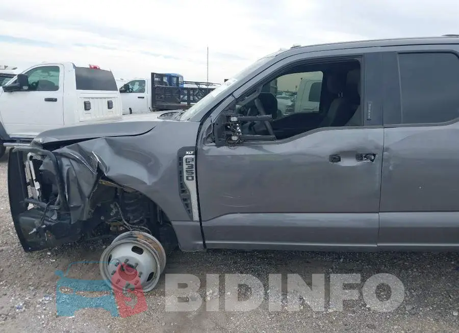1FT8X3DN9PEC55829 Photo# 18