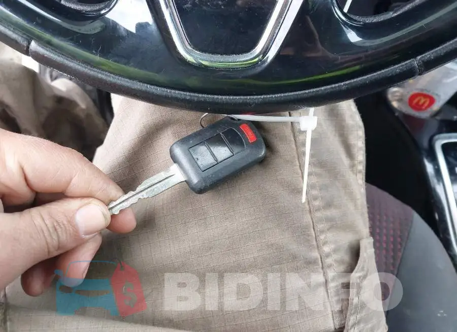 ML32F4FJ5LHF06708 Photo# 11