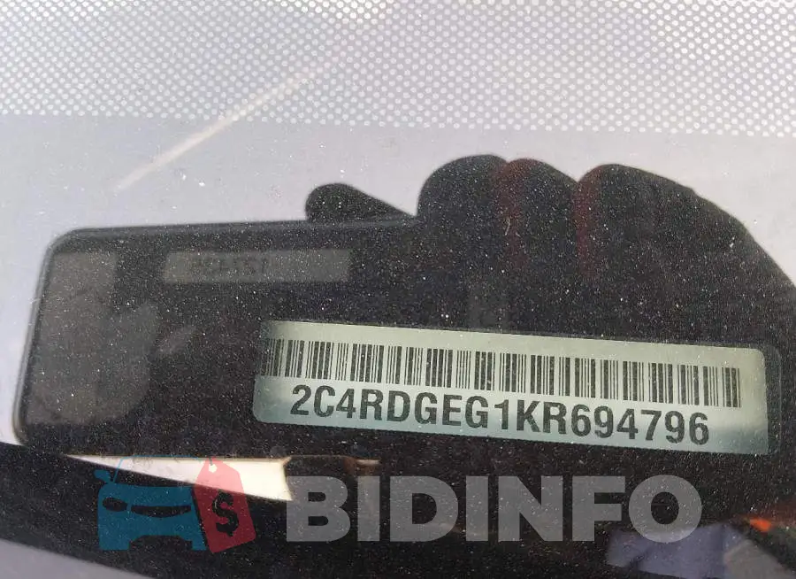 2C4RDGEG1KR694796 Photo# 9
