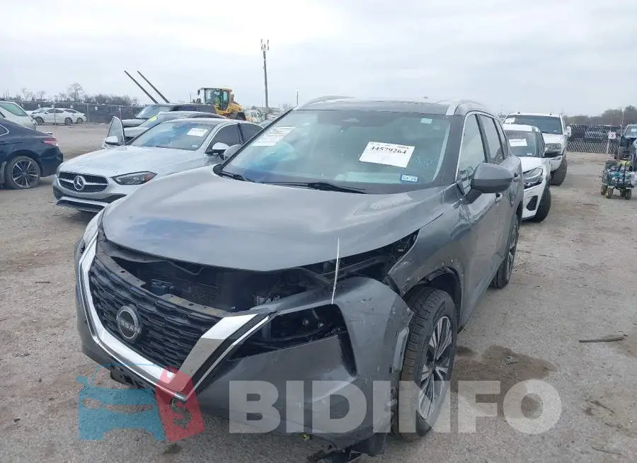 5N1BT3BB3PC742414 Photo# 2