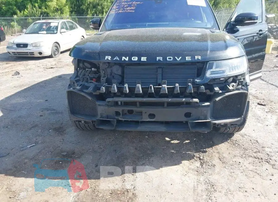 SALWG2RV2JA400131 Photo# 18