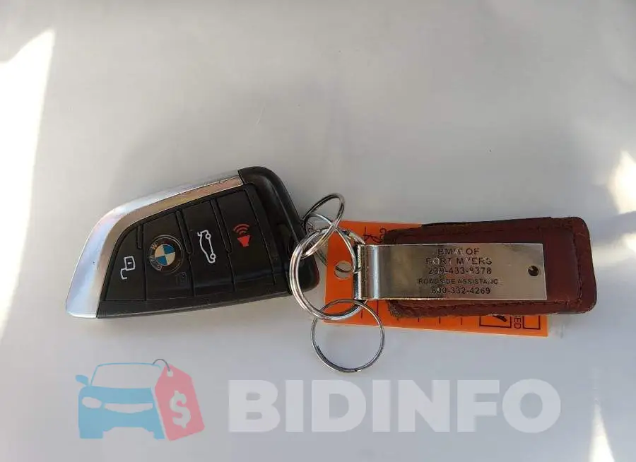 3MW5R1J06M8B86250 Photo# 11
