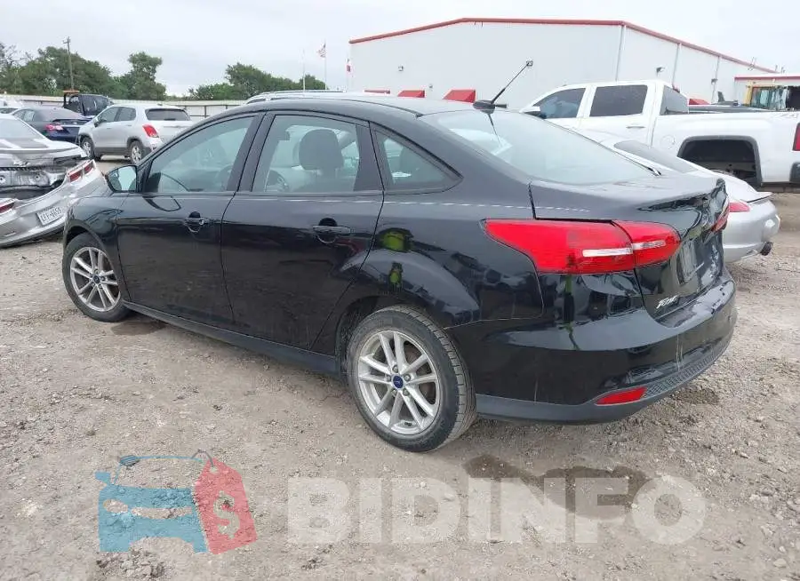 1FADP3F21GL404303 Photo# 3