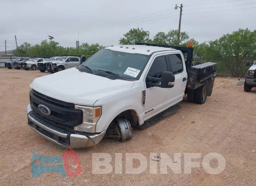 1FD8W3HT2LEE61513 Photo# 2