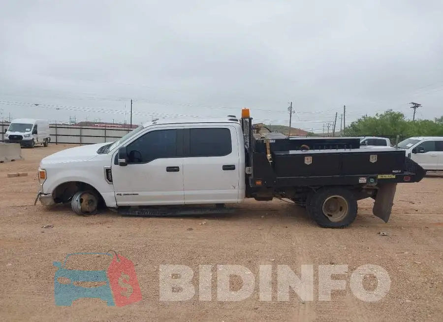 1FD8W3HT2LEE61513 Photo# 14