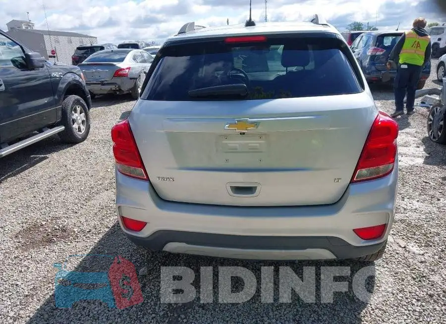 KL7CJLSB8HB158562 Photo# 13