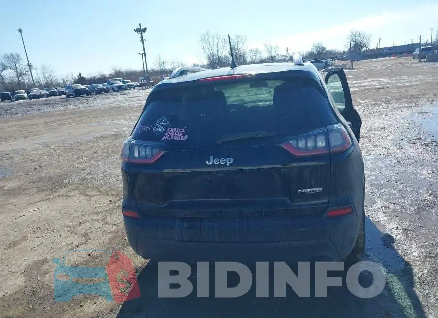 1C4PJLCB4KD221512 Photo# 16