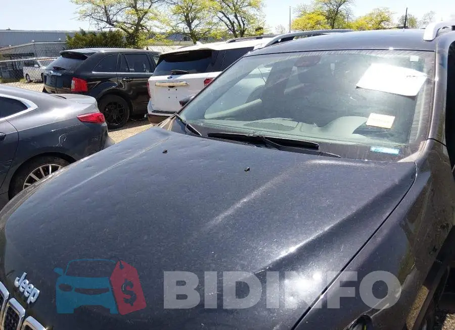 1C4PJLCB1KD265242 Photo# 6
