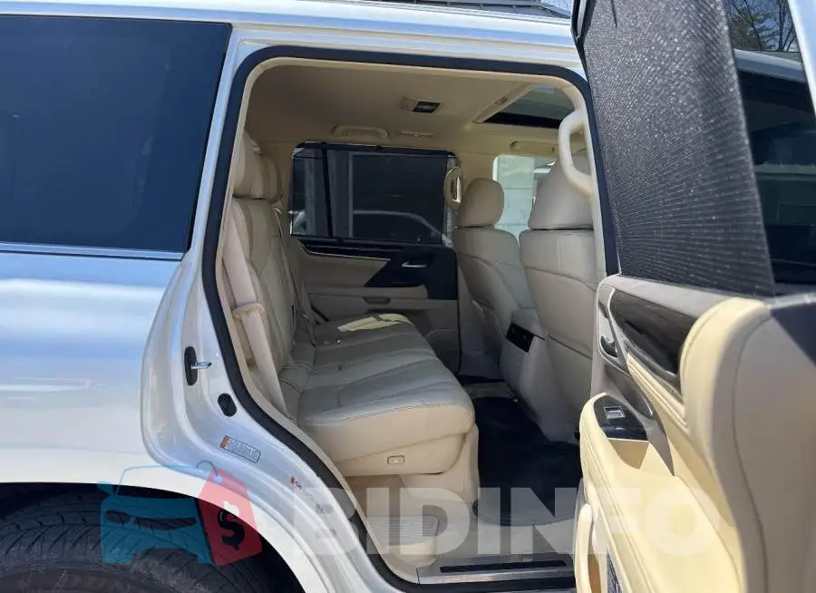 JTJHY7AX2J4263193 Photo# 8