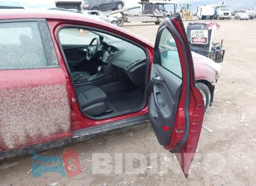 1FADP3F28GL396894 Photo# 5