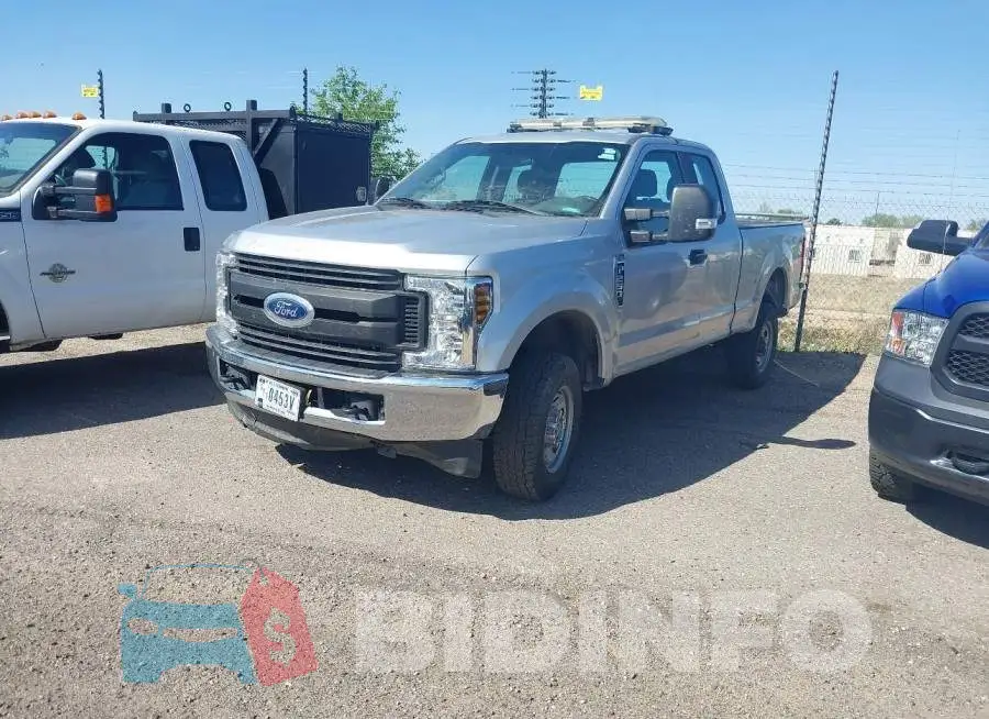 1FT7X2B67JEC22160 Photo# 2