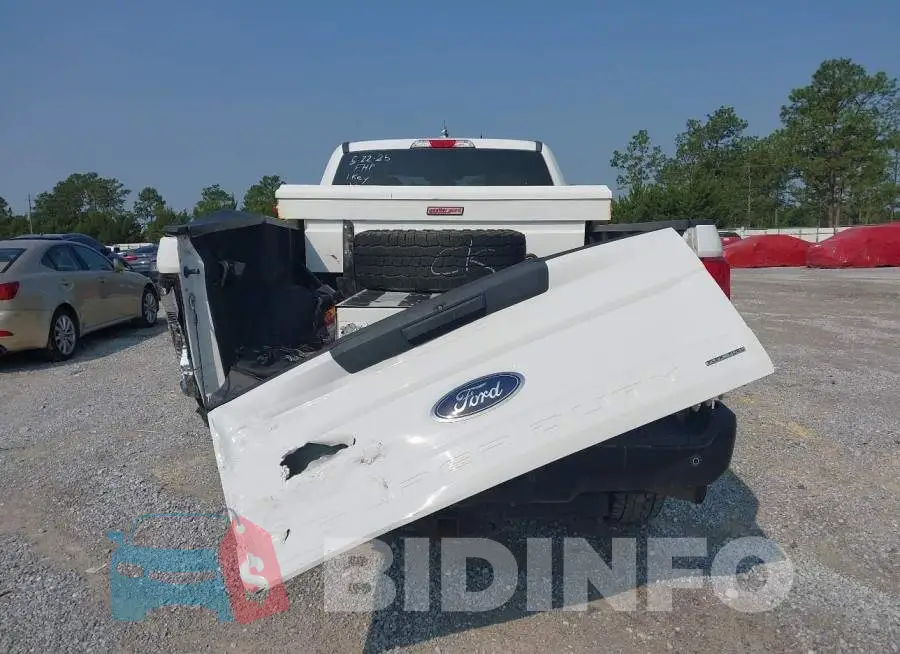 1FT7X2B68JEC68645 Photo# 16