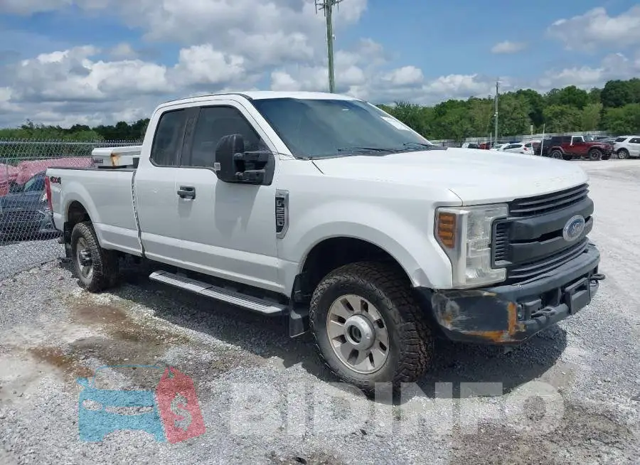 1FT7X2B68JEC68645 Photo# 1