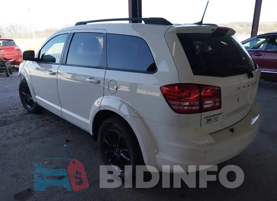 3C4PDCAB5LT262155 Photo# 3