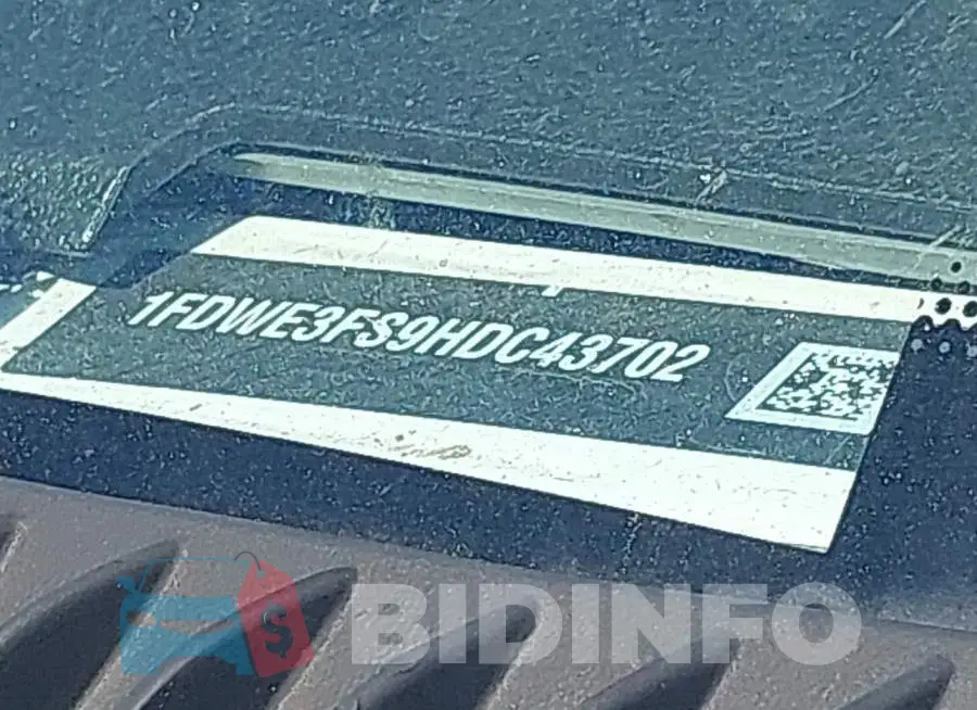 1FDWE3FS9HDC43702 Photo# 8