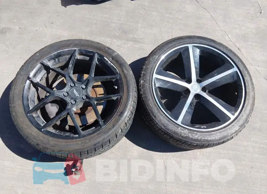 2C3CDXCT6KH730045 Photo# 12