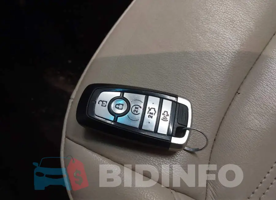 2FMPK4J95JBB26041 Photo# 11
