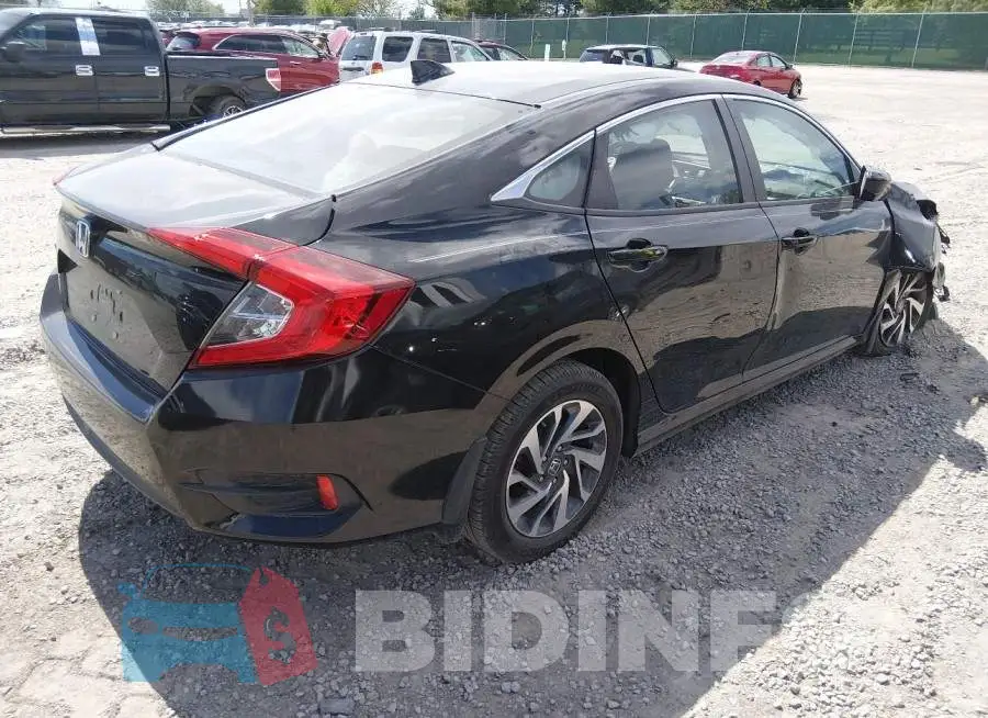 19XFC2F83HE052865 Photo# 4