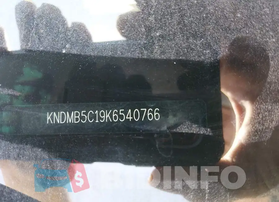 KNDMB5C19K6540766 Photo# 9