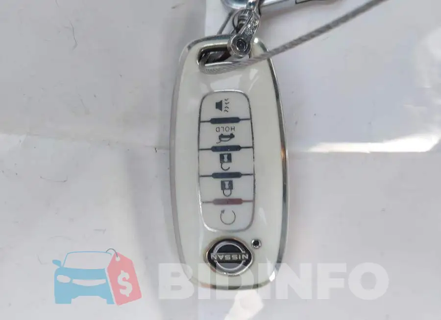 JN8BT3BBXPW358024 Photo# 11