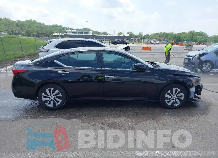 1N4BL4BV2PN338132 Photo# 14