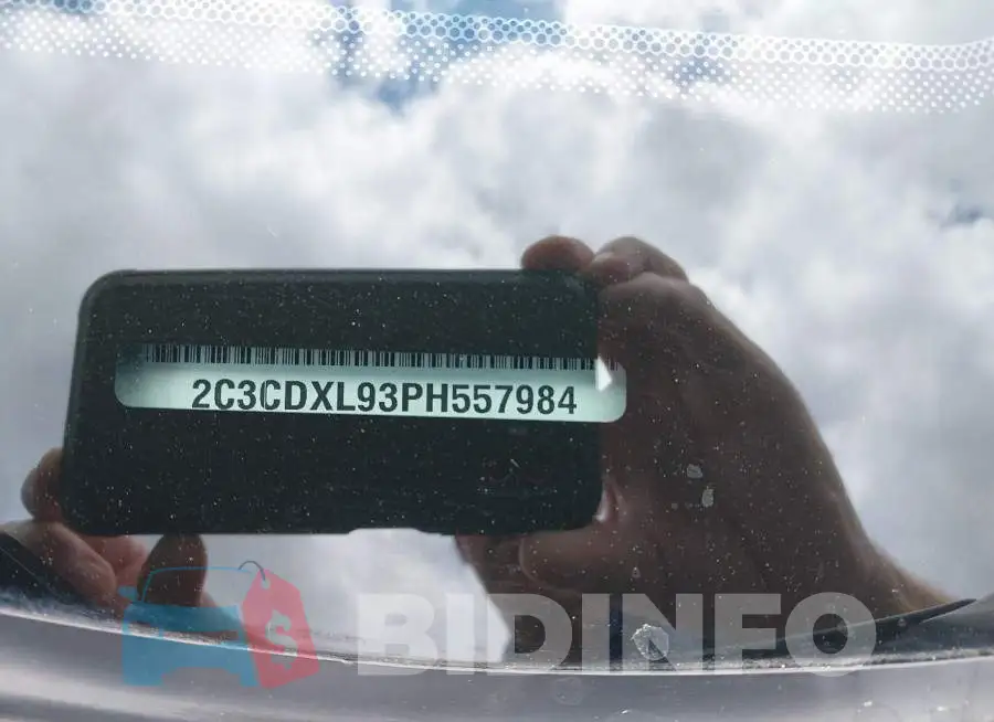 2C3CDXL93PH557984 Photo# 9