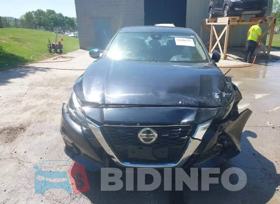1N4BL4EV2KC236930 Photo# 12