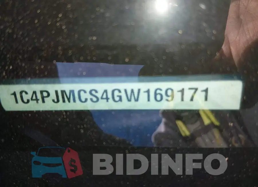 1C4PJMCS4GW169171 Photo# 9