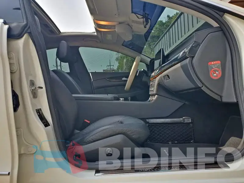WDDLJ9HB4GA184423 Photo# 7